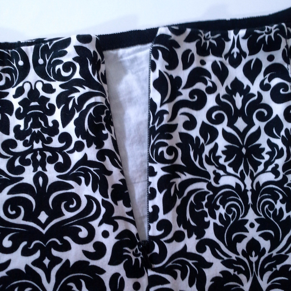 Charter Club skirt 20W Black white Contrast hem - Picture 7 of 7